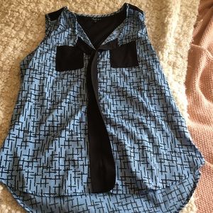 Light weight sleeveless top